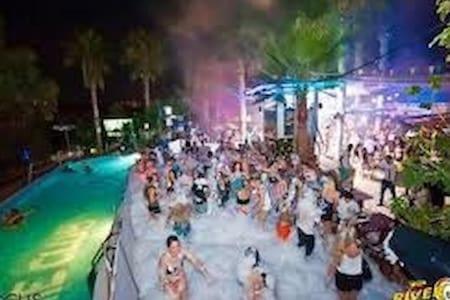 Freminore Sky Aprtments Ayia Napa Exterior foto